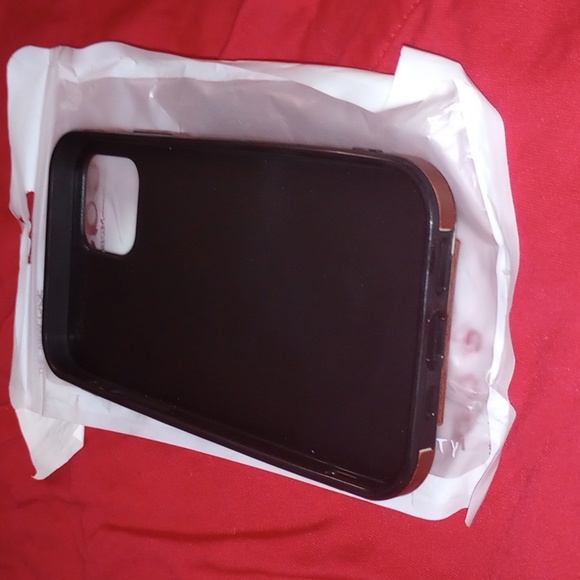 A case for an iPhone 12 6.1in - Picture 4 of 4